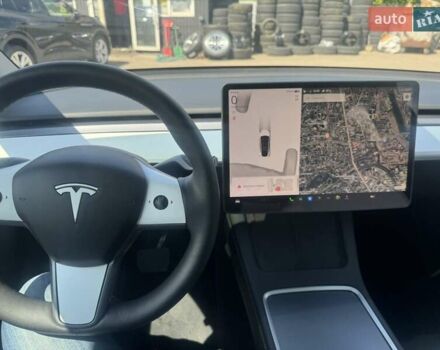 Тесла Model Y 2022 у Києві на Automoto.ua Білий Тесла Model Y, об'ємом двигуна 0 л та пробігом 28 тис. км за 33000 $, фото 4 на Automoto.ua