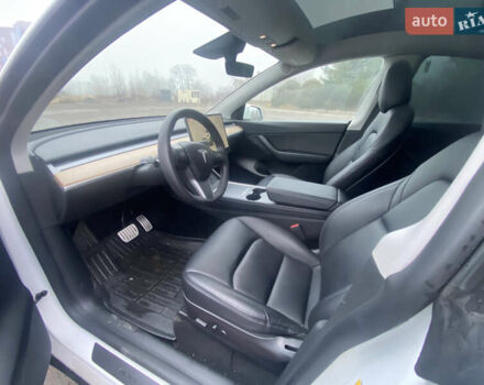 Белый Тесла Model Y, объемом двигателя 0 л и пробегом 58 тыс. км за 29500 $, фото 14 на Automoto.ua