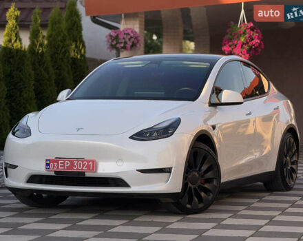 Белый Тесла Model Y, объемом двигателя 0 л и пробегом 59 тыс. км за 30500 $, фото 4 на Automoto.ua