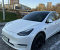 Белый Тесла Model Y, объемом двигателя 0 л и пробегом 45 тыс. км за 29999 $, фото 1 на Automoto.ua