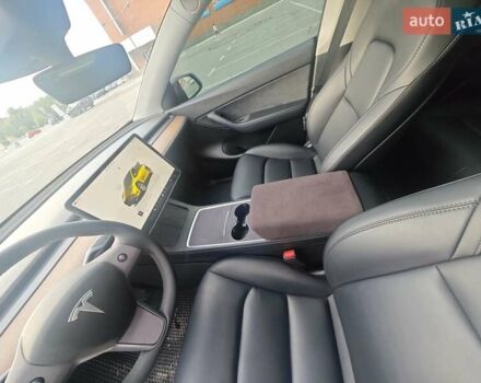 Белый Тесла Model Y, объемом двигателя 0 л и пробегом 38 тыс. км за 28000 $, фото 34 на Automoto.ua