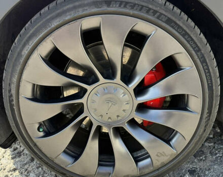 Білий Тесла Model Y, об'ємом двигуна 0 л та пробігом 57 тис. км за 27000 $, фото 16 на Automoto.ua