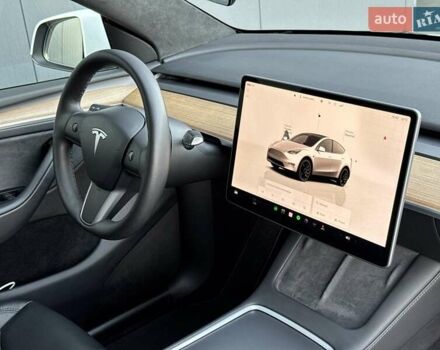 Белый Тесла Model Y, объемом двигателя 0 л и пробегом 42 тыс. км за 39900 $, фото 34 на Automoto.ua