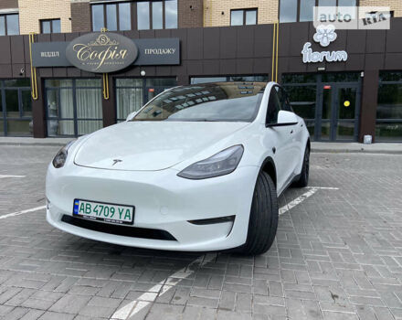 Белый Тесла Model Y, объемом двигателя 0 л и пробегом 18 тыс. км за 31000 $, фото 1 на Automoto.ua