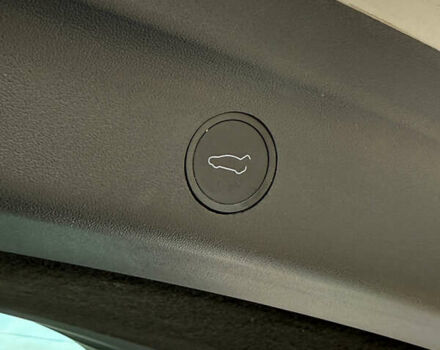 Белый Тесла Model Y, объемом двигателя 0 л и пробегом 16 тыс. км за 26500 $, фото 37 на Automoto.ua