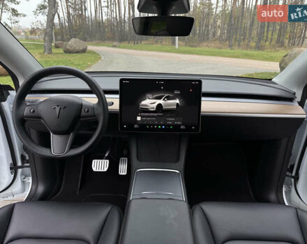 Белый Тесла Model Y, объемом двигателя 0 л и пробегом 74 тыс. км за 25700 $, фото 17 на Automoto.ua