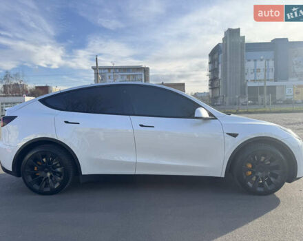 Білий Тесла Model Y, об'ємом двигуна 0 л та пробігом 53 тис. км за 28000 $, фото 7 на Automoto.ua