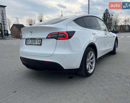 Белый Тесла Model Y, объемом двигателя 0 л и пробегом 15 тыс. км за 35200 $, фото 10 на Automoto.ua