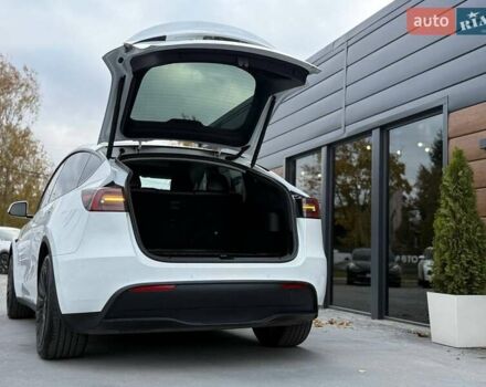 Тесла Model Y 2022 в Ровно на Automoto.ua Белый Тесла Model Y, объемом двигателя 0 л и пробегом 83 тыс. км за 22500 $, фото 19 на Automoto.ua