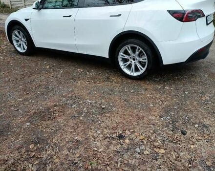 Белый Тесла Model Y, объемом двигателя 0 л и пробегом 52 тыс. км за 29000 $, фото 2 на Automoto.ua