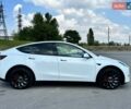 Белый Тесла Model Y, объемом двигателя 0 л и пробегом 64 тыс. км за 28500 $, фото 2 на Automoto.ua
