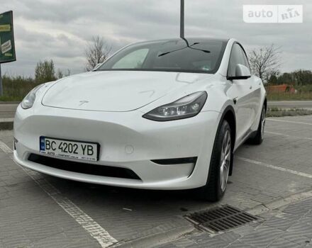 Білий Тесла Model Y, об'ємом двигуна 0 л та пробігом 39 тис. км за 37500 $, фото 1 на Automoto.ua