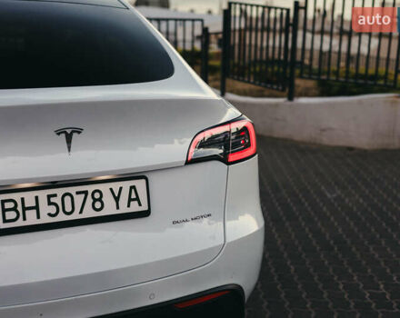Белый Тесла Model Y, объемом двигателя 0 л и пробегом 45 тыс. км за 28900 $, фото 11 на Automoto.ua