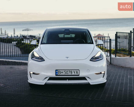 Белый Тесла Model Y, объемом двигателя 0 л и пробегом 45 тыс. км за 28900 $, фото 2 на Automoto.ua