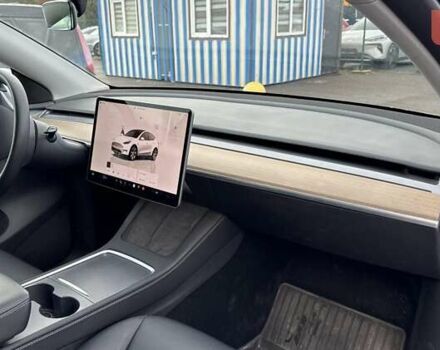 Белый Тесла Model Y, объемом двигателя 0 л и пробегом 17 тыс. км за 28600 $, фото 4 на Automoto.ua