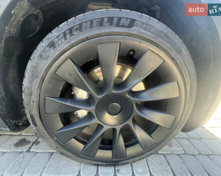 Белый Тесла Model Y, объемом двигателя 0 л и пробегом 69 тыс. км за 25900 $, фото 26 на Automoto.ua