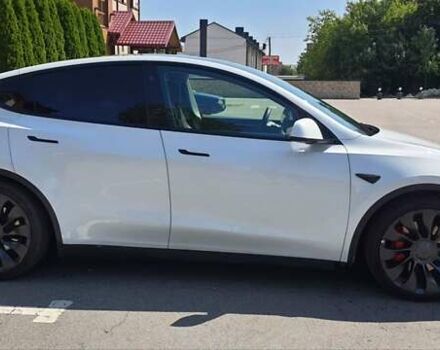 Белый Тесла Model Y, объемом двигателя 0 л и пробегом 62 тыс. км за 30700 $, фото 2 на Automoto.ua