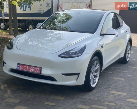 Белый Тесла Model Y, объемом двигателя 0 л и пробегом 58 тыс. км за 24000 $, фото 55 на Automoto.ua