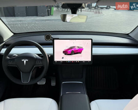 Белый Тесла Model Y, объемом двигателя 0 л и пробегом 50 тыс. км за 27999 $, фото 10 на Automoto.ua