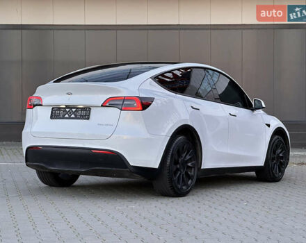 Белый Тесла Model Y, объемом двигателя 0 л и пробегом 47 тыс. км за 25900 $, фото 9 на Automoto.ua