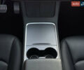 Белый Тесла Model Y, объемом двигателя 0 л и пробегом 59 тыс. км за 30500 $, фото 50 на Automoto.ua
