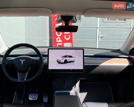Тесла Model Y 2022 у Києві на Automoto.ua Білий Тесла Model Y, об'ємом двигуна 0 л та пробігом 59 тис. км за 31999 $, фото 16 на Automoto.ua