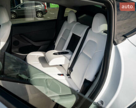 Белый Тесла Model Y, объемом двигателя 0 л и пробегом 51 тыс. км за 29500 $, фото 14 на Automoto.ua