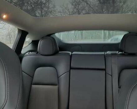 Белый Тесла Model Y, объемом двигателя 0 л и пробегом 27 тыс. км за 29000 $, фото 31 на Automoto.ua
