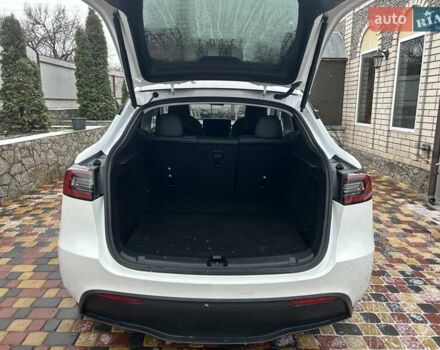 Белый Тесла Model Y, объемом двигателя 0 л и пробегом 94 тыс. км за 29999 $, фото 32 на Automoto.ua