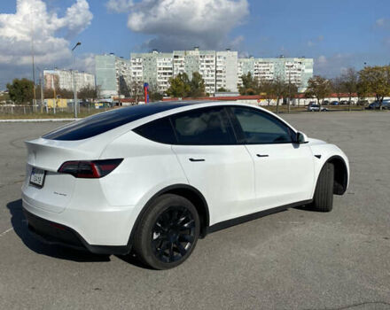 Белый Тесла Model Y, объемом двигателя 0 л и пробегом 2 тыс. км за 35000 $, фото 9 на Automoto.ua