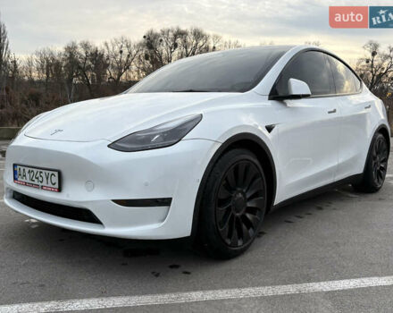 Білий Тесла Model Y, об'ємом двигуна 0 л та пробігом 65 тис. км за 29500 $, фото 1 на Automoto.ua
