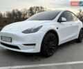 Білий Тесла Model Y, об'ємом двигуна 0 л та пробігом 65 тис. км за 29500 $, фото 1 на Automoto.ua