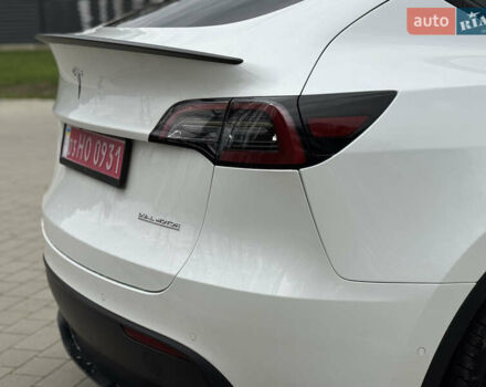 Білий Тесла Model Y, об'ємом двигуна 0 л та пробігом 115 тис. км за 25800 $, фото 15 на Automoto.ua