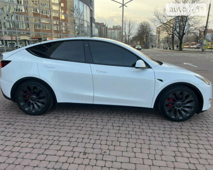 Белый Тесла Model Y, объемом двигателя 0 л и пробегом 21 тыс. км за 35500 $, фото 3 на Automoto.ua