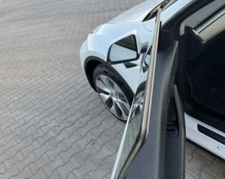 Белый Тесла Model Y, объемом двигателя 0 л и пробегом 94 тыс. км за 24500 $, фото 18 на Automoto.ua