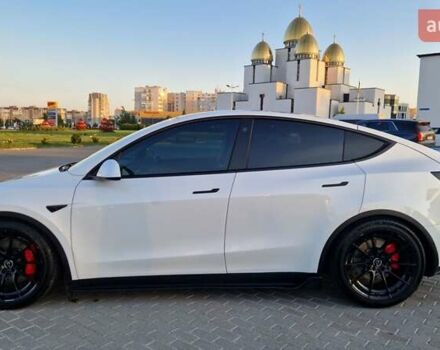 Белый Тесла Model Y, объемом двигателя 0 л и пробегом 87 тыс. км за 33000 $, фото 2 на Automoto.ua