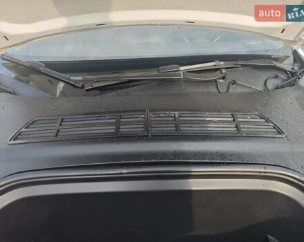 Белый Тесла Model Y, объемом двигателя 0 л и пробегом 38 тыс. км за 28000 $, фото 18 на Automoto.ua