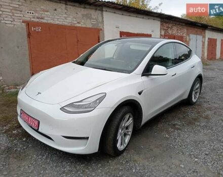 Белый Тесла Model Y, объемом двигателя 0 л и пробегом 82 тыс. км за 24499 $, фото 1 на Automoto.ua