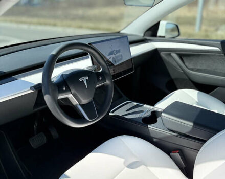 Белый Тесла Model Y, объемом двигателя 0 л и пробегом 35 тыс. км за 33000 $, фото 22 на Automoto.ua