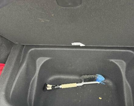 Білий Тесла Model Y, об'ємом двигуна 0 л та пробігом 83 тис. км за 26400 $, фото 13 на Automoto.ua