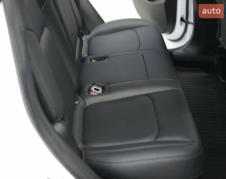 Тесла Model Y 2022 у Мукачеве на Automoto.ua Білий Тесла Model Y, об'ємом двигуна 0 л та пробігом 17 тис. км за 46500 $, фото 30 на Automoto.ua