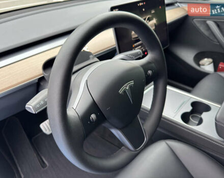 Белый Тесла Model Y, объемом двигателя 0 л и пробегом 68 тыс. км за 35000 $, фото 30 на Automoto.ua