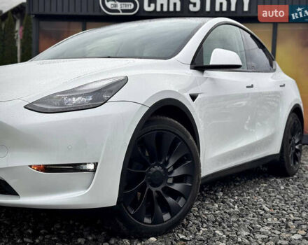 Білий Тесла Model Y, об'ємом двигуна 0 л та пробігом 62 тис. км за 27400 $, фото 5 на Automoto.ua