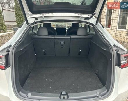 Белый Тесла Model Y, объемом двигателя 0 л и пробегом 94 тыс. км за 29999 $, фото 31 на Automoto.ua