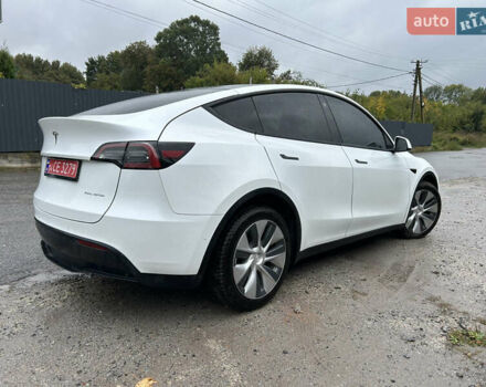 Тесла Model Y 2022 у Вінниці на Automoto.ua Білий Тесла Model Y, об'ємом двигуна 0 л та пробігом 80 тис. км за 24900 $, фото 1 на Automoto.ua