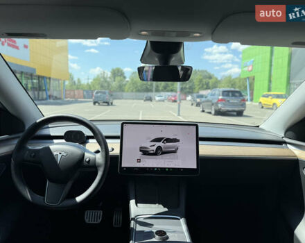 Білий Тесла Model Y, об'ємом двигуна 0 л та пробігом 90 тис. км за 31000 $, фото 6 на Automoto.ua