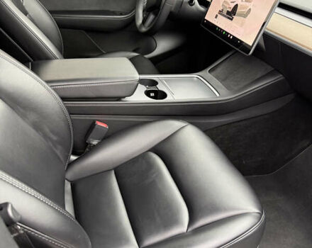 Білий Тесла Model Y, об'ємом двигуна 0 л та пробігом 52 тис. км за 25900 $, фото 6 на Automoto.ua