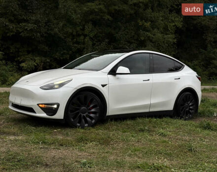 Тесла Model Y 2022 у Городке на Automoto.ua Білий Тесла Model Y, об'ємом двигуна 0 л та пробігом 102 тис. км за 28200 $, фото 1 на Automoto.ua