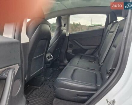Белый Тесла Model Y, объемом двигателя 0 л и пробегом 47 тыс. км за 26200 $, фото 17 на Automoto.ua