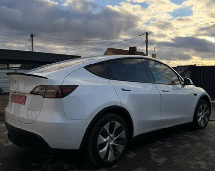 Білий Тесла Model Y, об'ємом двигуна 0 л та пробігом 52 тис. км за 26000 $, фото 2 на Automoto.ua